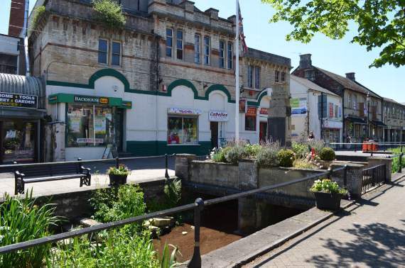 Plans for 1,100 extra homes spark concern locally