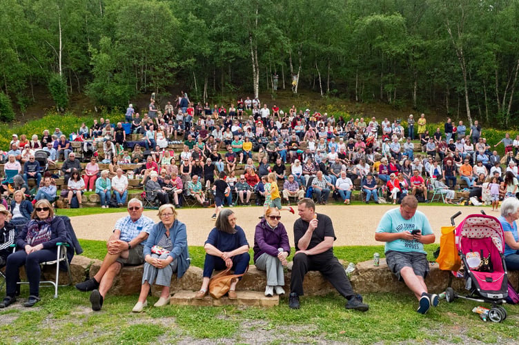Hundreds of people attended Midsomer Norton’s Music Festival on Friday evening, filling the amphitheater whilst James Harriman performed.