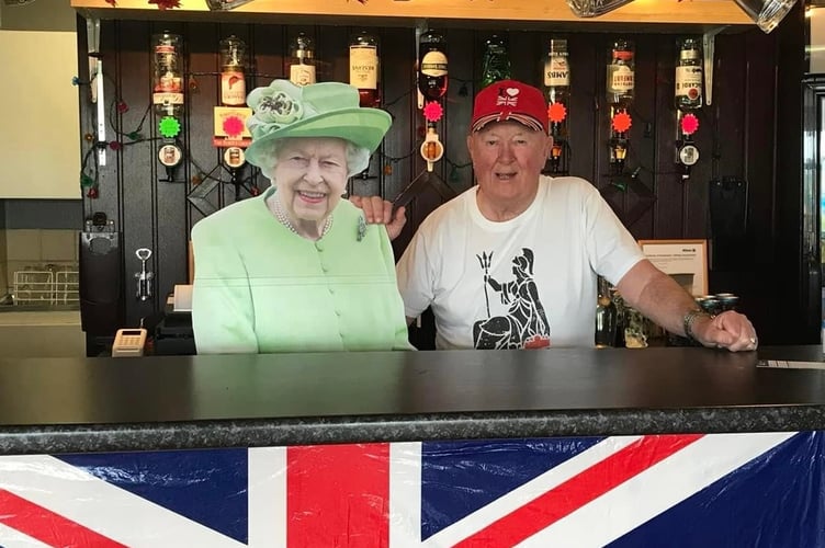 Purnell Bowls celebrated the Queen’s Jubilee. 