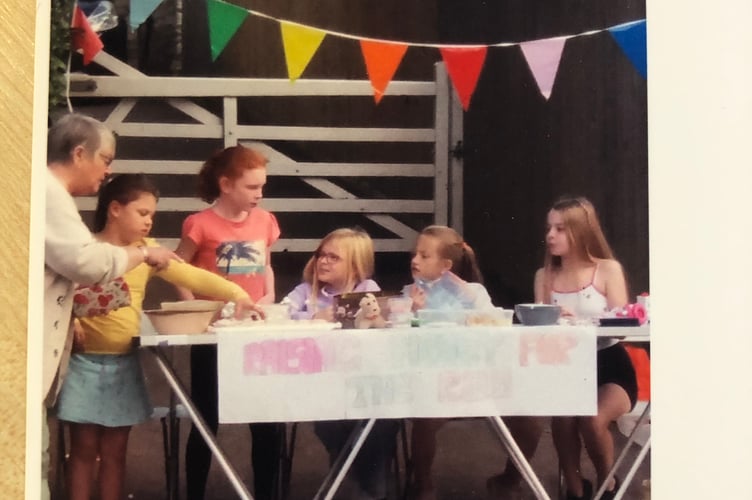 Station Hill children started a bake sale to raise money for the children’s ward at RUH. 
