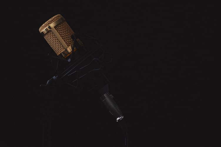 Microphone: Will you join Bath Radio Community?