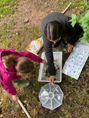 Bristol Avon Rivers Trust will work with residents to identify key features in our rivers. 