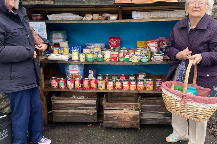 Bloomfield Care Home donate to Paulton Larder. 