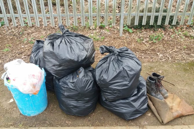 Litter collected by MSN wombles