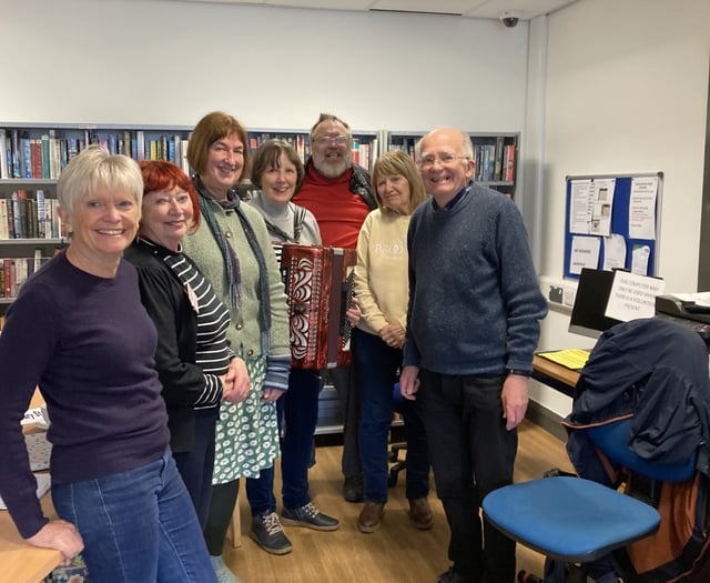 Paulton librarians say goodbye to their community librarian, Helen