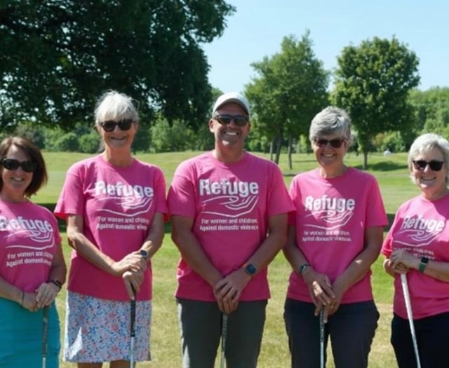 Farrington Park golfers raise funds for domestic violence charity