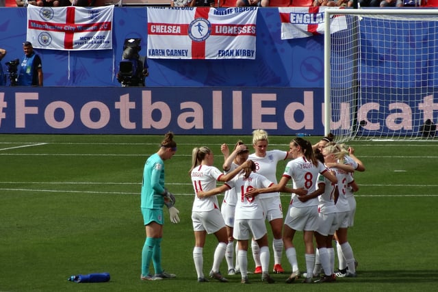 Lionesses take on La Roja