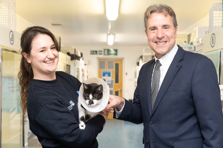 Metro Mayor Dan Norris meets businesses in the West Of England. Dan at Bath Cats & Dogs home. October 2023.