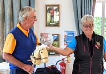 Wells Golf Club's men and ladies go neck and neck for Hobby Horse