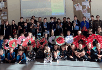 Primary pupils remember the fallen