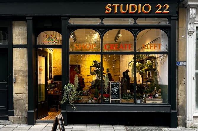 Studio 22 Bath
