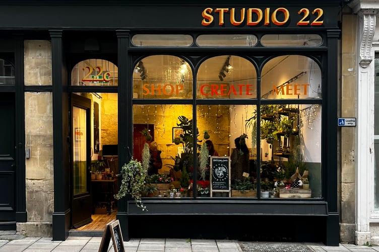 Studio 22 Bath