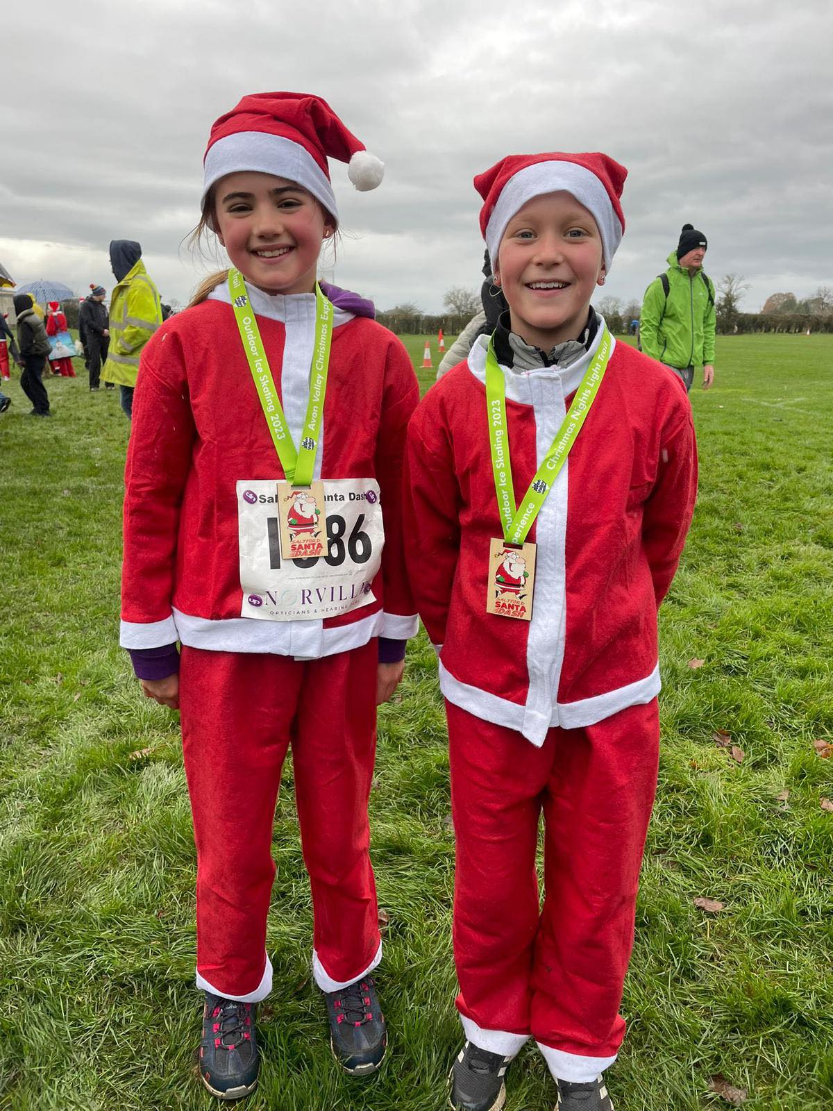 Somer Athletics Club get ready for Christmas