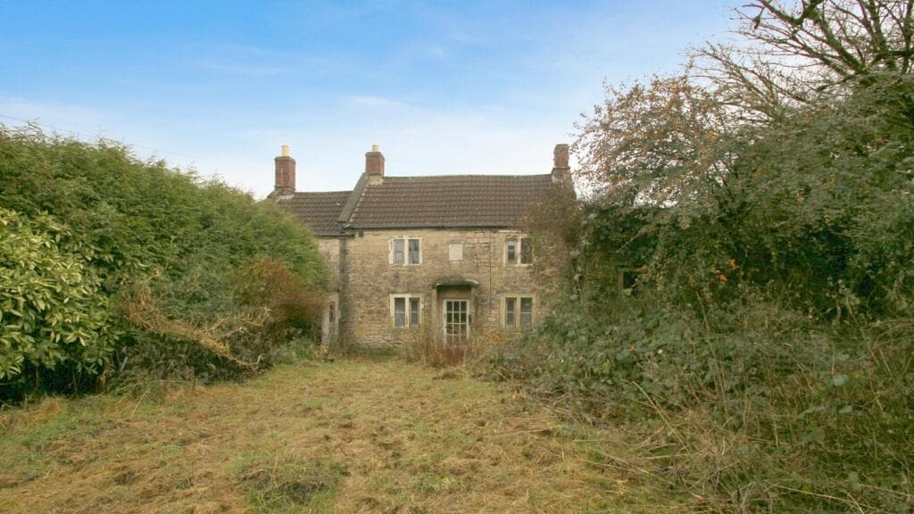 Shepton Mallet property auction set to see cottages, bungalows and land