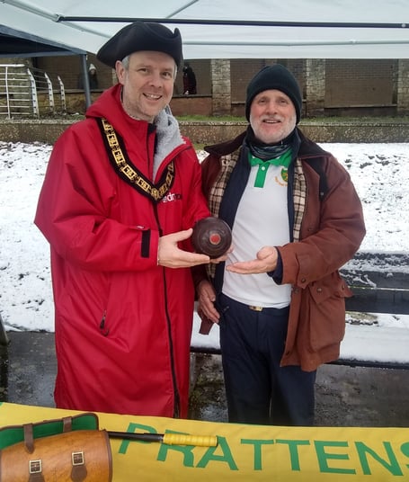 Prattens Bowls Club members brave the snow to attend the French Farmers' Market