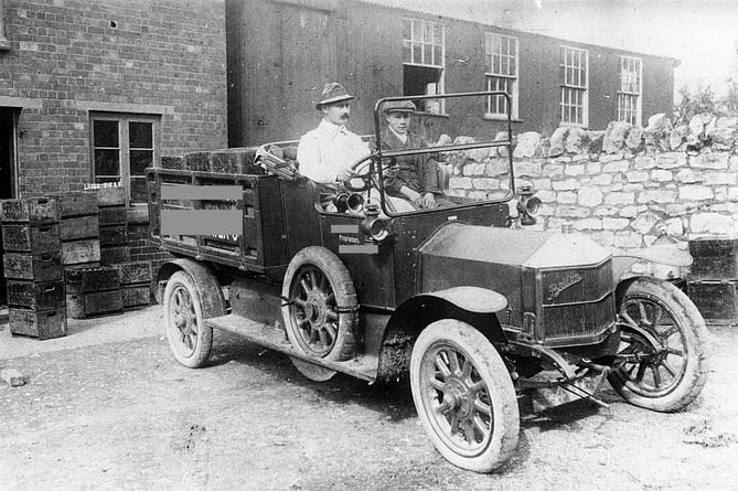 Prior's Mineral Water Lorry at Southview Place, MSN (1930s)
