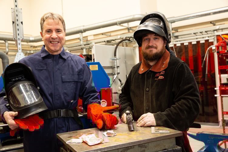 West of Englad Metro Mayor Dan Norris visits the welding course at Bath College, Midsommer Norton. December 2022.