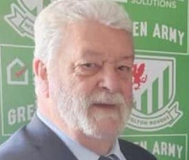 'Mr Welton' Malcom Price stepping down 
