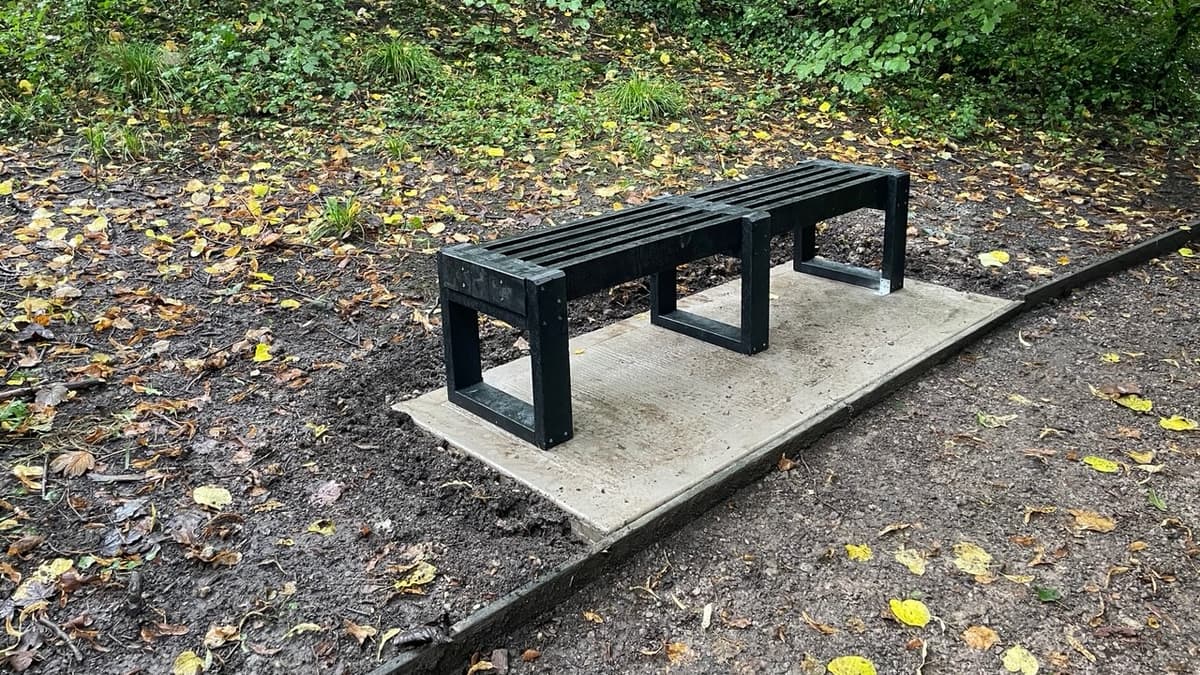 New benches installed at Silver Street Nature Reserve | mnrjournal.co.uk