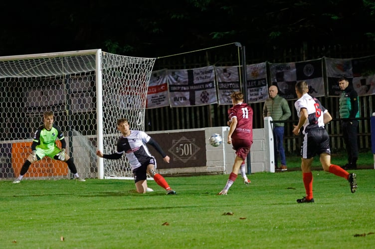 Shepton Mallet 4-2 Paulton Rovers