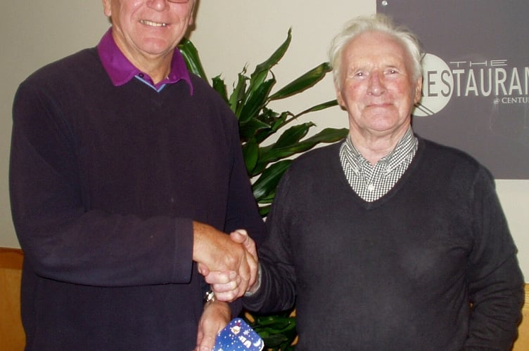 Photo of Geoff Weeks' last competitive win in the Seniors section together with Pat Cray when Geoff was 91