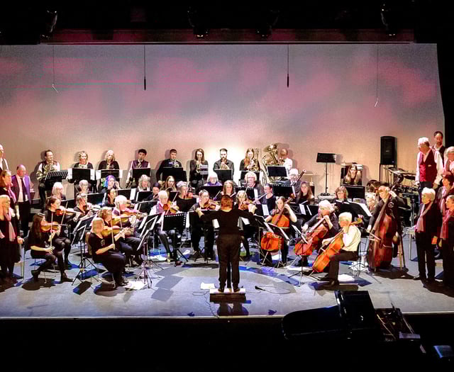 More than 200 people defy Storm Darragh to attend Christmas show