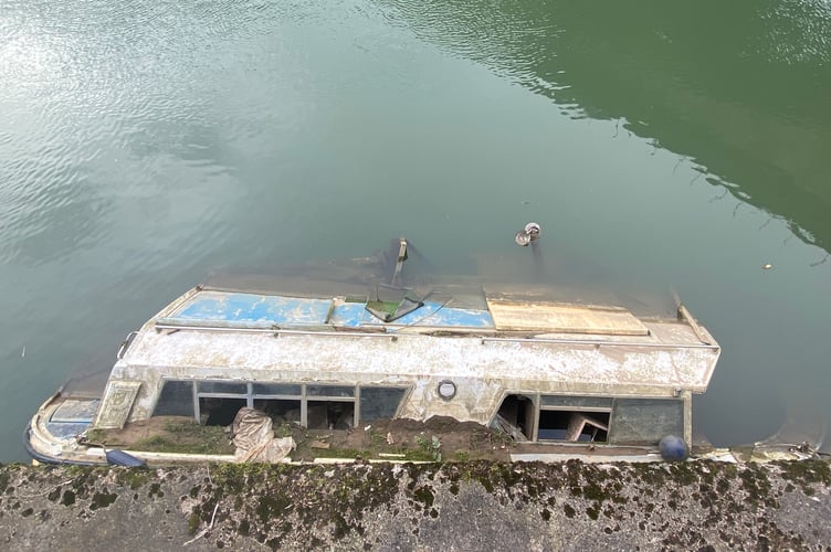 Boat removal in Bath