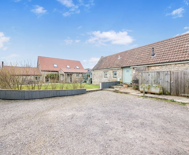 Converted barn with an annexe available for £795,000