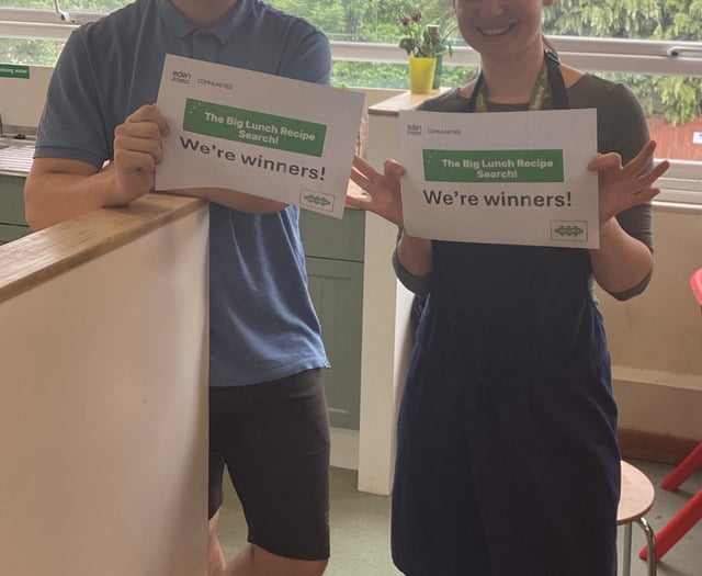 Teacher and student in recipe contest