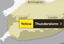 Met Office issue thunderstorm warning for the south of England