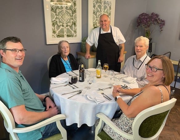 Family and friends were invited to join their loved ones at Crandon Springs Care Home for a special Father’s Day Sunday Lunch, prepared by new Head Chef, Simon Jackson.