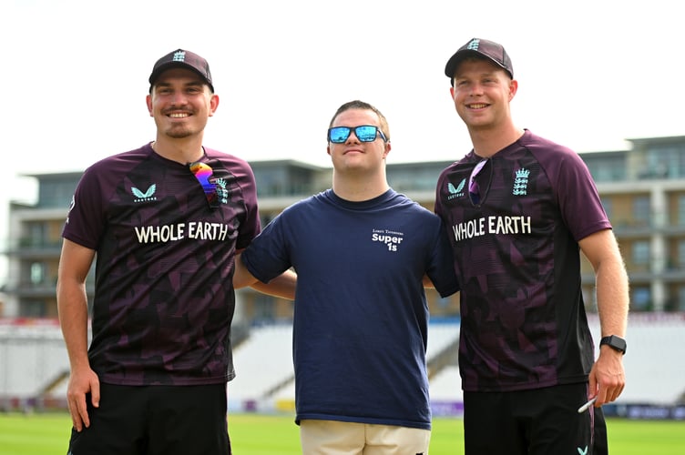 Ronnie Jackson (left) and Angus Brown with a Super 1 player at Taunton ahead of the Pan-Ability International match