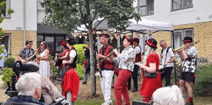 Community music festival lights up