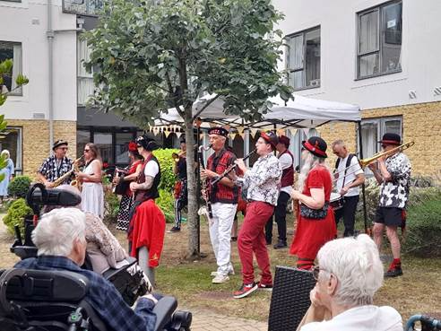 Community music festival lights up