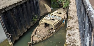 Council serve owners of sunken boats