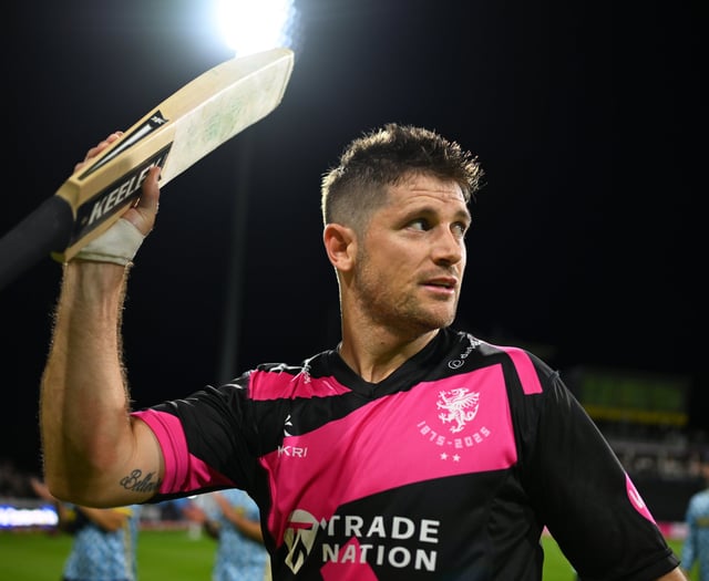 Somerset in Blast Finals after Dickson's astonishing knock 