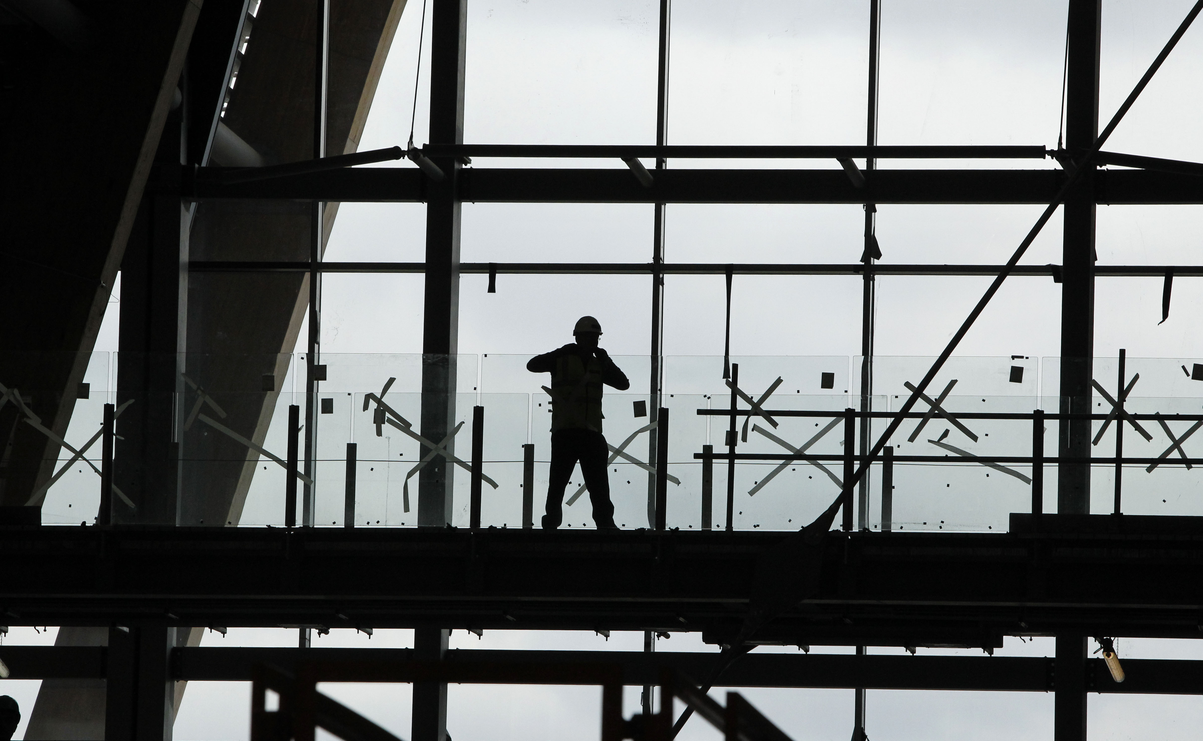 Hundreds of people in Bath and North East Somerset starting apprenticeships – despite number reaching record high in England