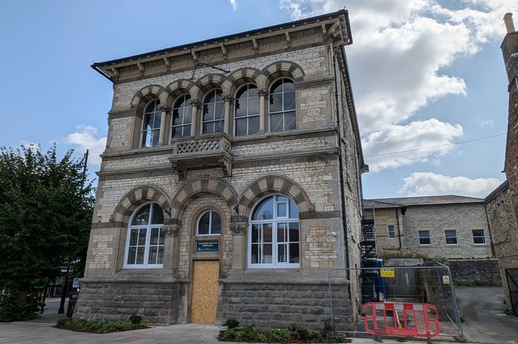 The project to refurbish Midsomer Norton Town Hall is now expected to be completed by Friday, October 31.