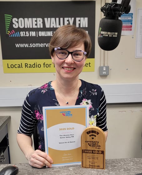 Somer Valley’s Ukrainian Show presenter Vira Niskoromnykh with the award in her studio.