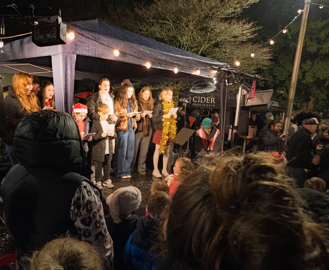Midsomer Norton Christmas lights shine