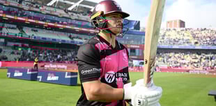 Smeed signs extended contract with Somerset