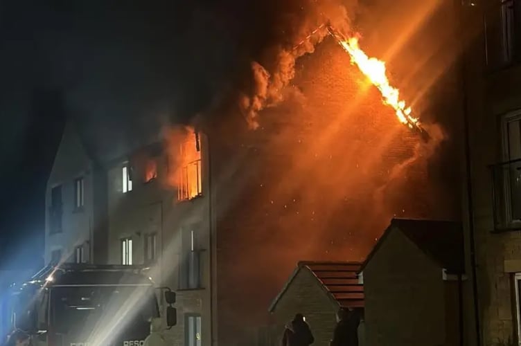 A significant emergency response was launched in Frome after a fire broke out in a second-floor flat on Marigold Road, causing the block's evacuation. Fire crews were swiftly mobilised from multiple locations to control the blaze.