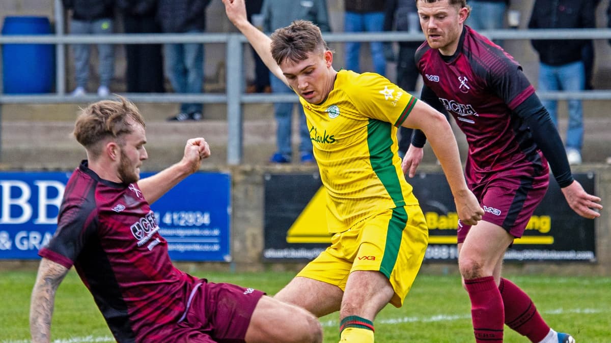 Paulton slam five second-half goals against Street