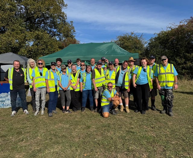 Metal detectorists fund PET-CT Scanner for hospital 
