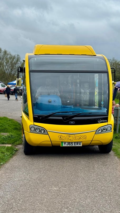 The Big Lemon Bus in site with the last Chew Valley Independent Market