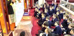 Peasedown pupils visit Hindu Temple