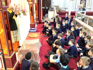 Peasedown pupils visit Hindu Temple