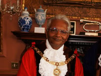 Mayor of Bath tenders resignation