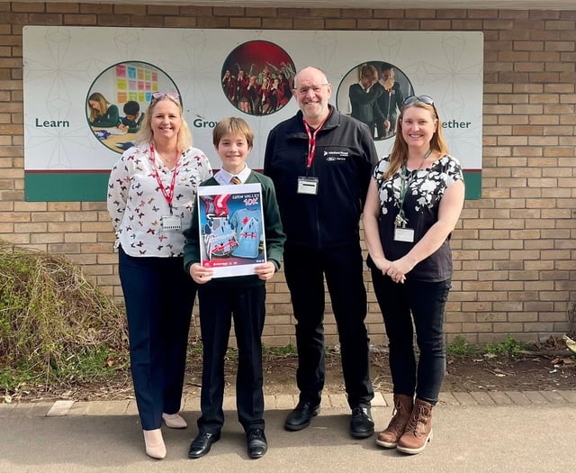 Teenager Rufus designs Chew 10K artwork