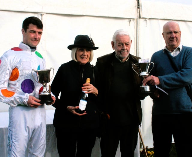 Thrilling Day of horse racing at Ston Easton Point-to-Point